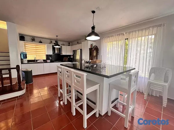 casas vacacionales y villas - Villa en venta en Juan Dolió, Residencial Cerrado.  5