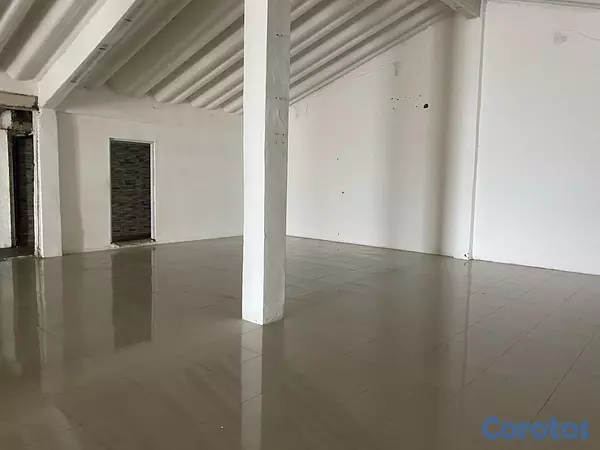 oficinas y locales comerciales - se alquila local  4