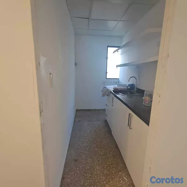 oficinas y locales comerciales - Local para negocio u oficinas en Gazcue 8
