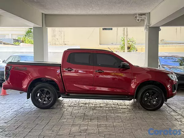 jeepetas y camionetas - Isuzu DMAX LSE 2027 7