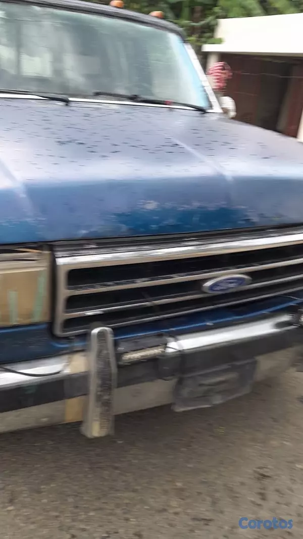 jeepetas y camionetas - Ford 350 año 1990 en buen estado 3