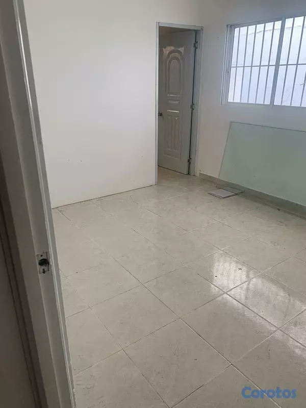 oficinas y locales comerciales - Alquiler Local Ubicado en la Rómulo Betancourt, Be 7