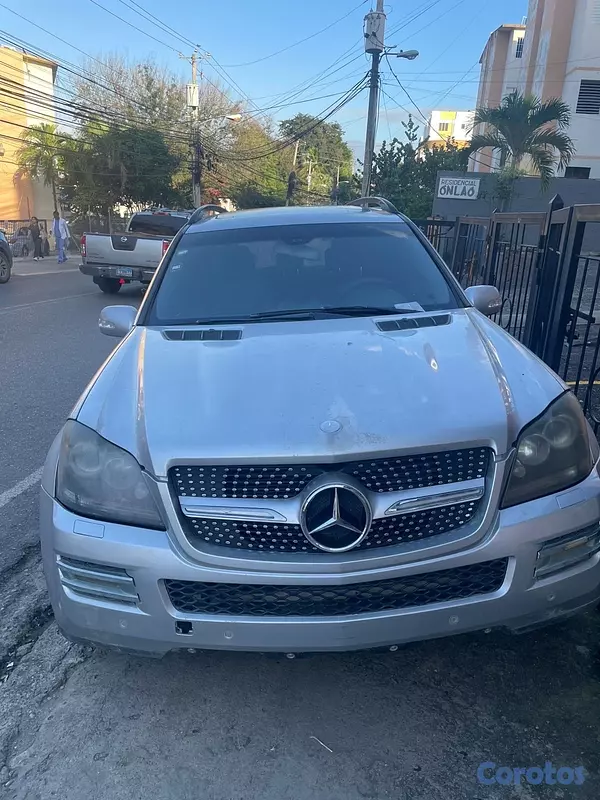 jeepetas y camionetas - Mercedes GL450 2007 para piezas o proyecto 3