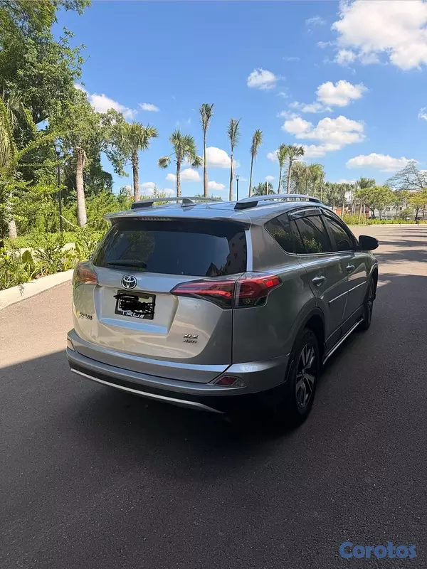 jeepetas y camionetas - Toyota rav4 2016 4x4 (AWD) 3