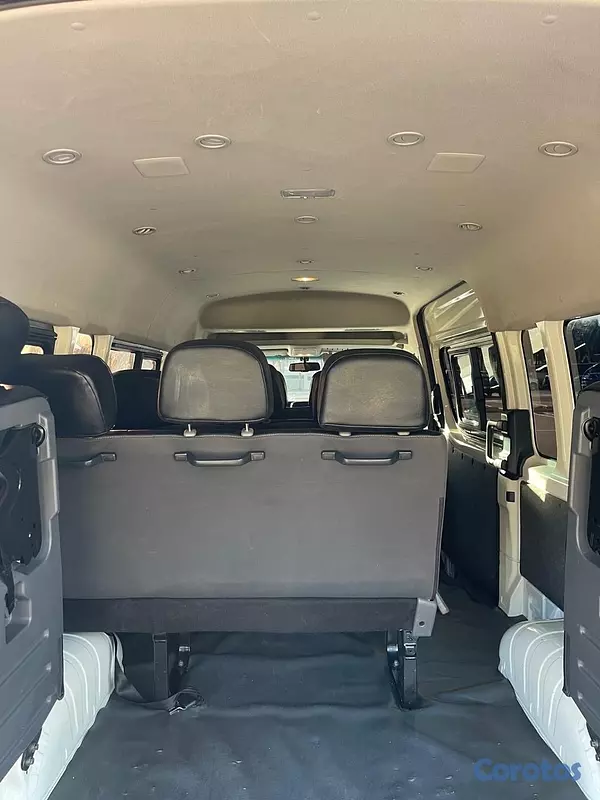 otros vehiculos - Toyota Hiace 2023- 15 Asientos  5