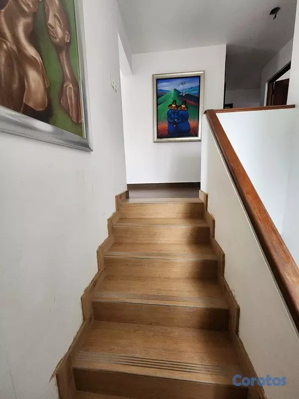 casas - Casa en Venta de 2 Niveles  Ubicación Estratégica  3