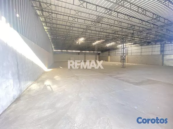 oficinas y locales comerciales - Nave industrial de 900mt2 en alquiler en Los Giras 10