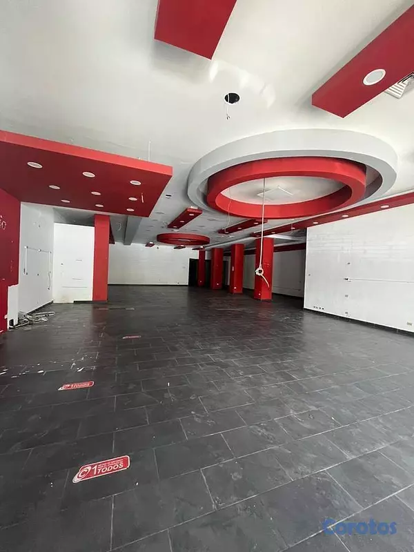 oficinas y locales comerciales - Local Comercial en Alquiler en Naco Santo Domingo  5