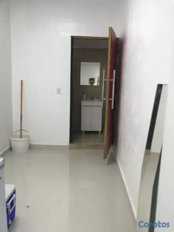 oficinas y locales comerciales - ¡Local Comercial Premium 180m² en Av. Núñez de Các 4