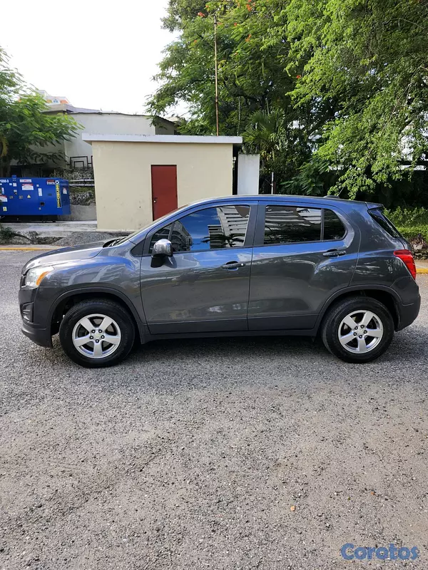jeepetas y camionetas - Hermosa Chevrolet Trax LS 9