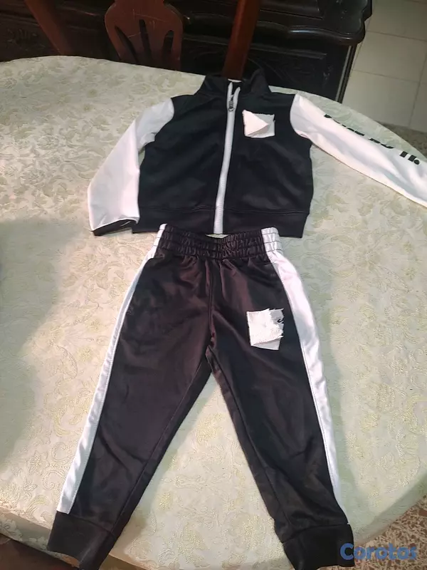 ropa y zapatos - conjunto deportivo  4