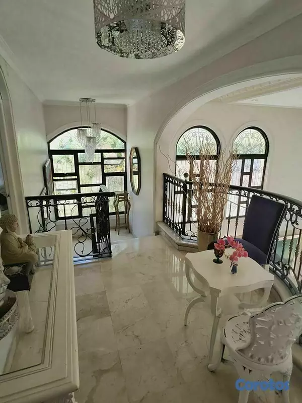 casas - Majestuosa casa en venta,viejo arroyo hondo  5