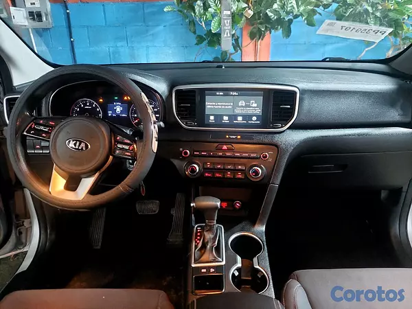 jeepetas y camionetas - Kia Sportage 2021 RD$ 1,055,000.00 Negociable - Recién Importada. 15