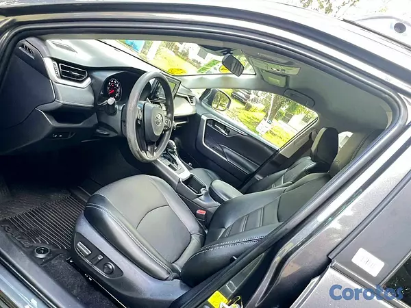 jeepetas y camionetas - Toyota rav4 2022 4
