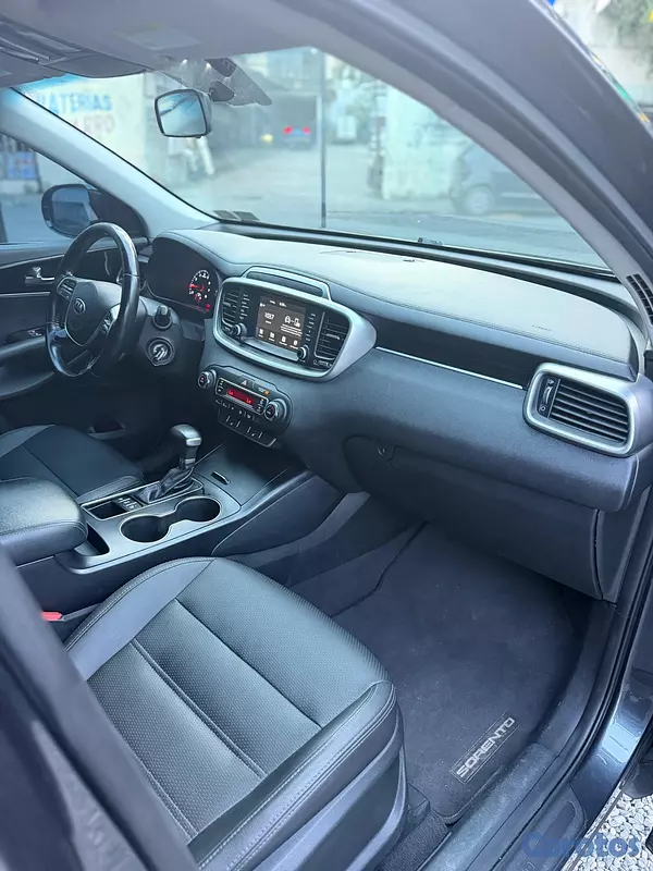 jeepetas y camionetas - KIA SORENTO LX 2019 5
