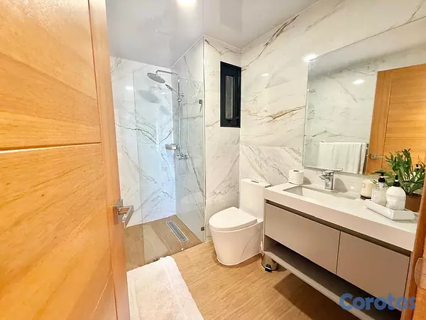 apartamentos - vendo bella vista sur amueblado tres habitaciones con su baño dos parqueo balcó 8