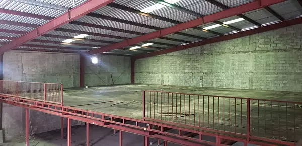 otros inmuebles - Nave  860 mts en las Palmas de Herrera 2