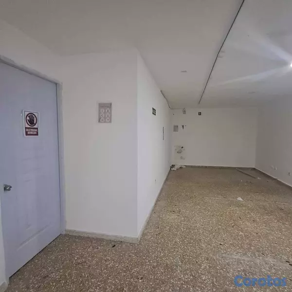 oficinas y locales comerciales - Local para negocio u oficinas en Gazcue 9