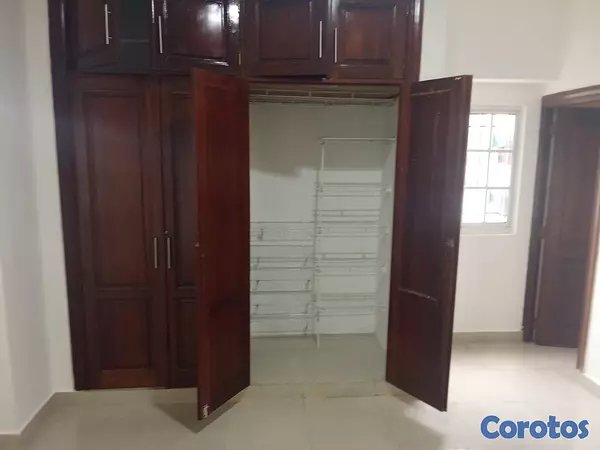 apartamentos - Bella Vista: Alquiler de Apartamento Amplio con Balcón. 7