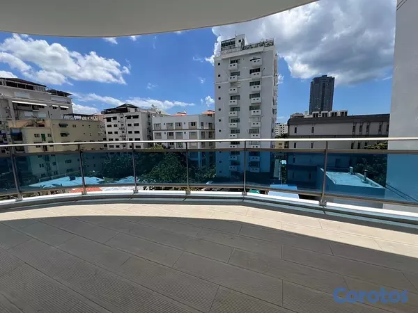 apartamentos - vedo renacimiento amplio tres habitaciones con baño dos parqueos lineales balcón 12
