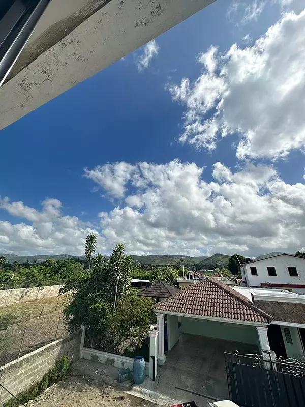 casas - Casa en Terminacion Ubicada en Urbanizacion Cerrada, Gurabo 4