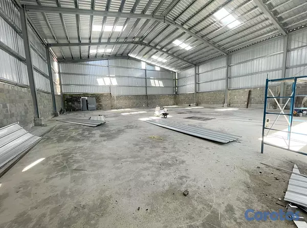 oficinas y locales comerciales - nave céntrica en alquiler  3
