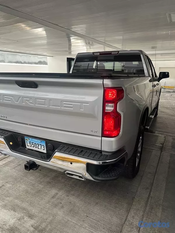 jeepetas y camionetas - Chevrolet silverado duramax 2020 9