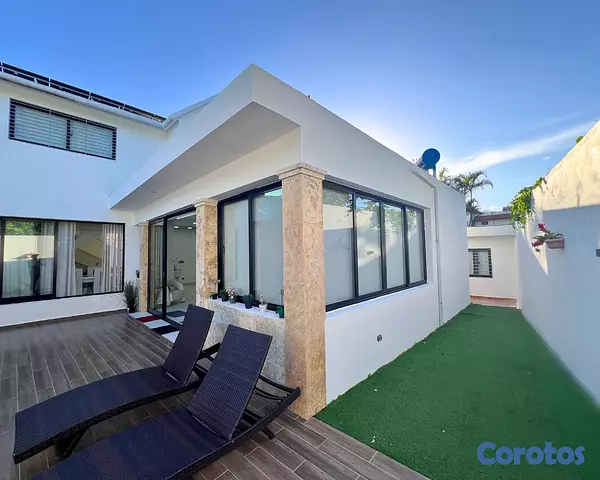 casas - Casa Moderna en Arroyo Hondo III con piscina  8