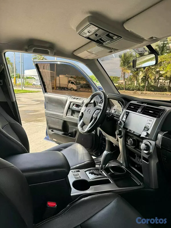 jeepetas y camionetas - Toyota 4runner limited 2024 6
