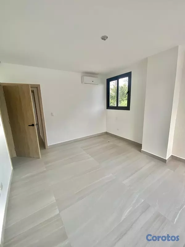 apartamentos - Apartamento de alquiler en La Esmeralda  6