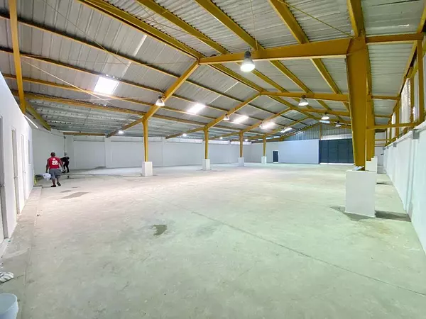 oficinas y locales comerciales - Nave de oportunidad 4