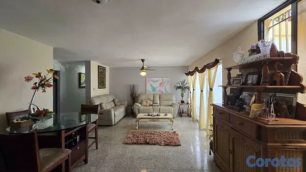 apartamentos - Apartamento en 1r nivel en venta, en Evaristo Morales 3