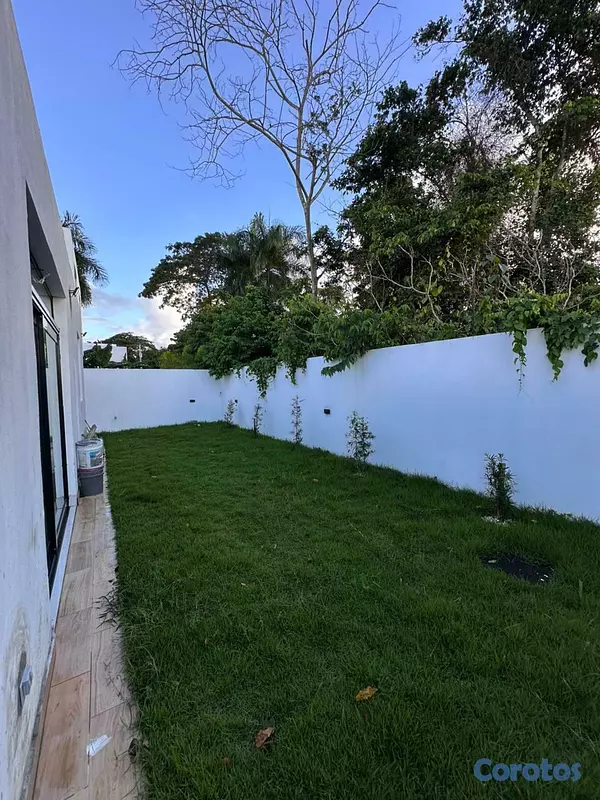 casas - Casa en venta en la Urbanizacion Don Fernando, Gur 12