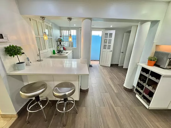 casas - Casa en Alquiler LA CASTELLANA 10
