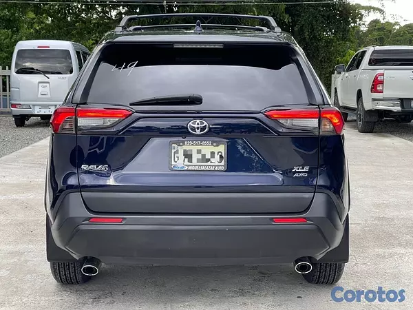 jeepetas y camionetas - TOYOTA RAV4 XLE 2021 3
