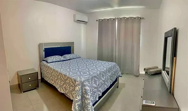 casas - Vivienda con Piscina en Residencial Privado, Llanos de Gurabo 6