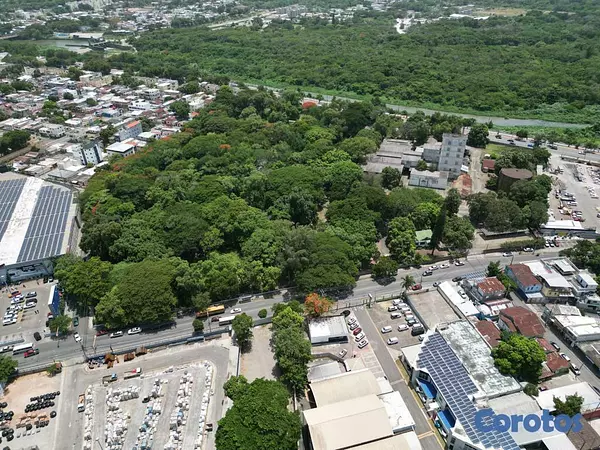 solares y terrenos - Solar en Santiago Av. Circunvalacion Comercial y R 2
