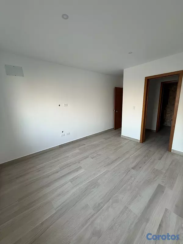 apartamentos - Urb. Real, Piso alto con Terraza, excelente iluminación y amenidades completas 5