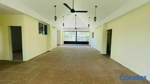 oficinas y locales comerciales - Propiedad comercial en alquiler  3