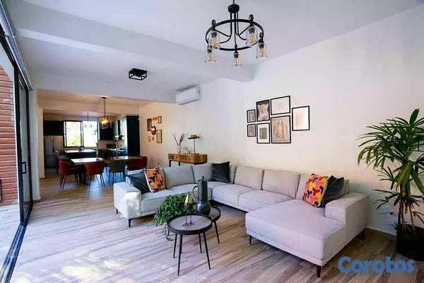 casas vacacionales y villas - Exclusiva Villa en Venta con Áreas Verdes y Piscin 9