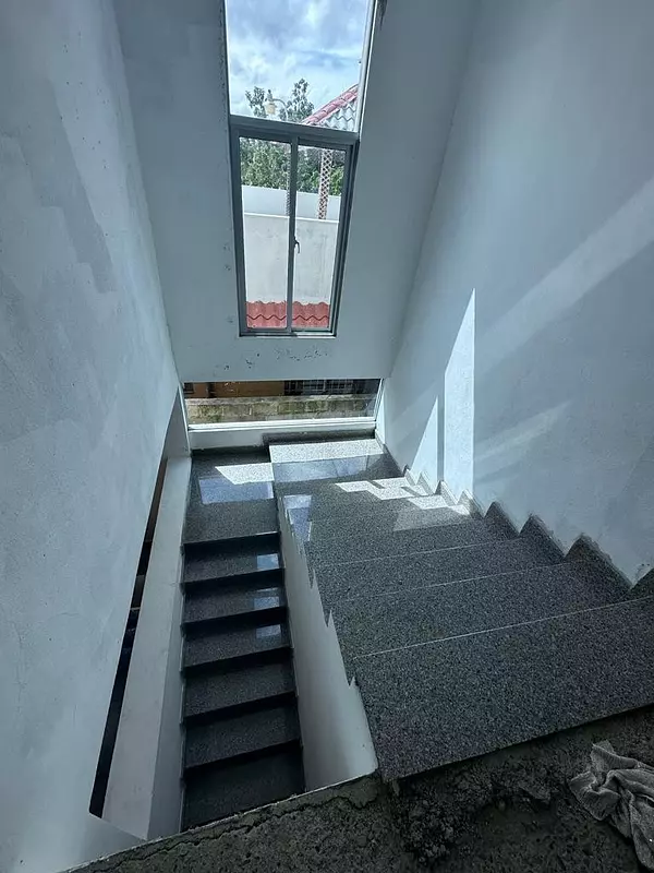 casas - Casa en Terminacion Ubicada en Urbanizacion Cerrada, Gurabo 2