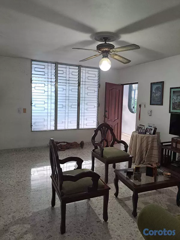 solares y terrenos - VENDO SOLAR CASA PARA DEMOLER O VIVIRLA EN EL VERG 9