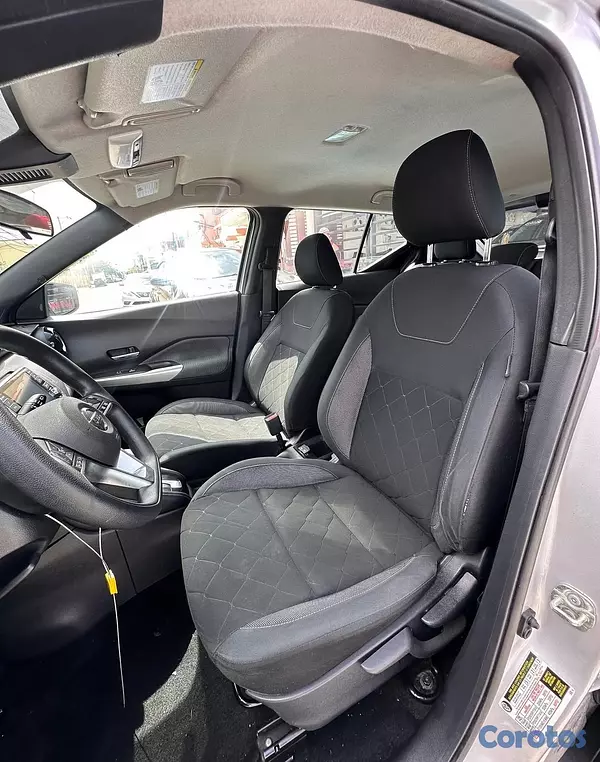 jeepetas y camionetas - Nissan Kicks SV 2020 6