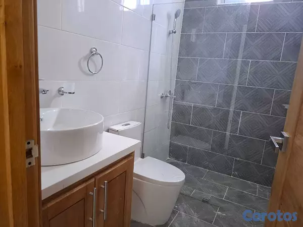 casas - Moderna casa con piscina con una excelente ubicación nueva  7