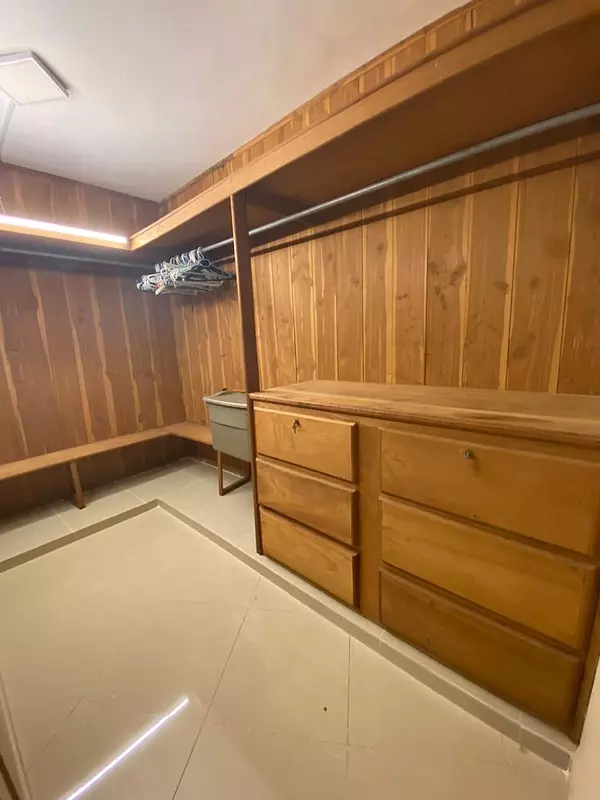 casas - Casa en Venta en residencial cerrado en arroyo Hondo 
Precio: U$S440,000  6