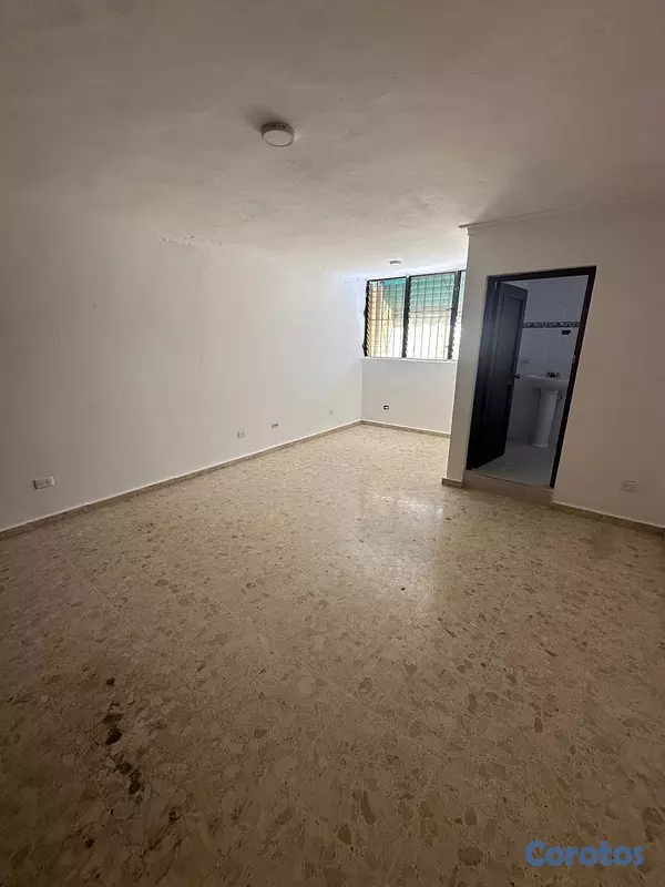 casas - Vendo Casa de 3 niveles en La Castellana, 4 HABS., 7