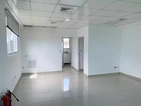 oficinas y locales comerciales - Local corporativo en los Prados 9