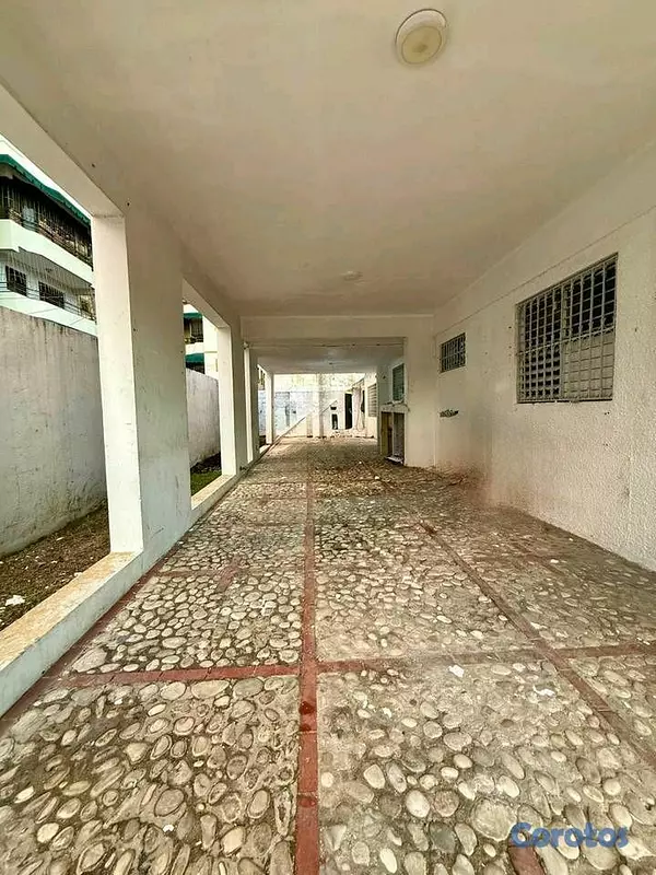 casas - Alquiler de Casa en Los Prados  2