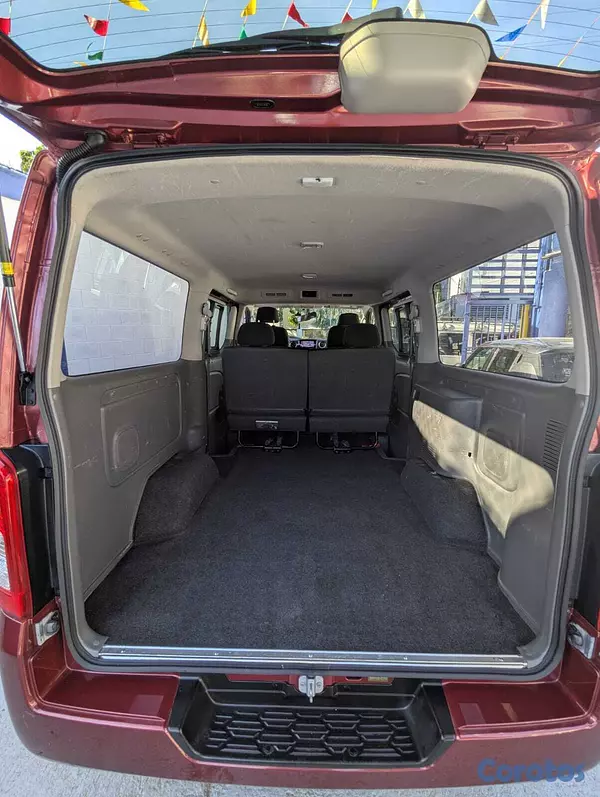 jeepetas y camionetas - NISSAN NV350 PRIMIUM 10
