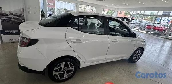 carros - HYUNDAI GRAND I 10 (Sedan) 2026 2